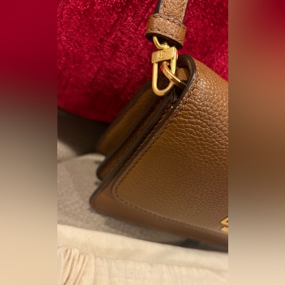 Tory Burch Brown Crossbody Bag, comes with the dust bag ! Excellent condition ❤️ - Picture 7 of 16